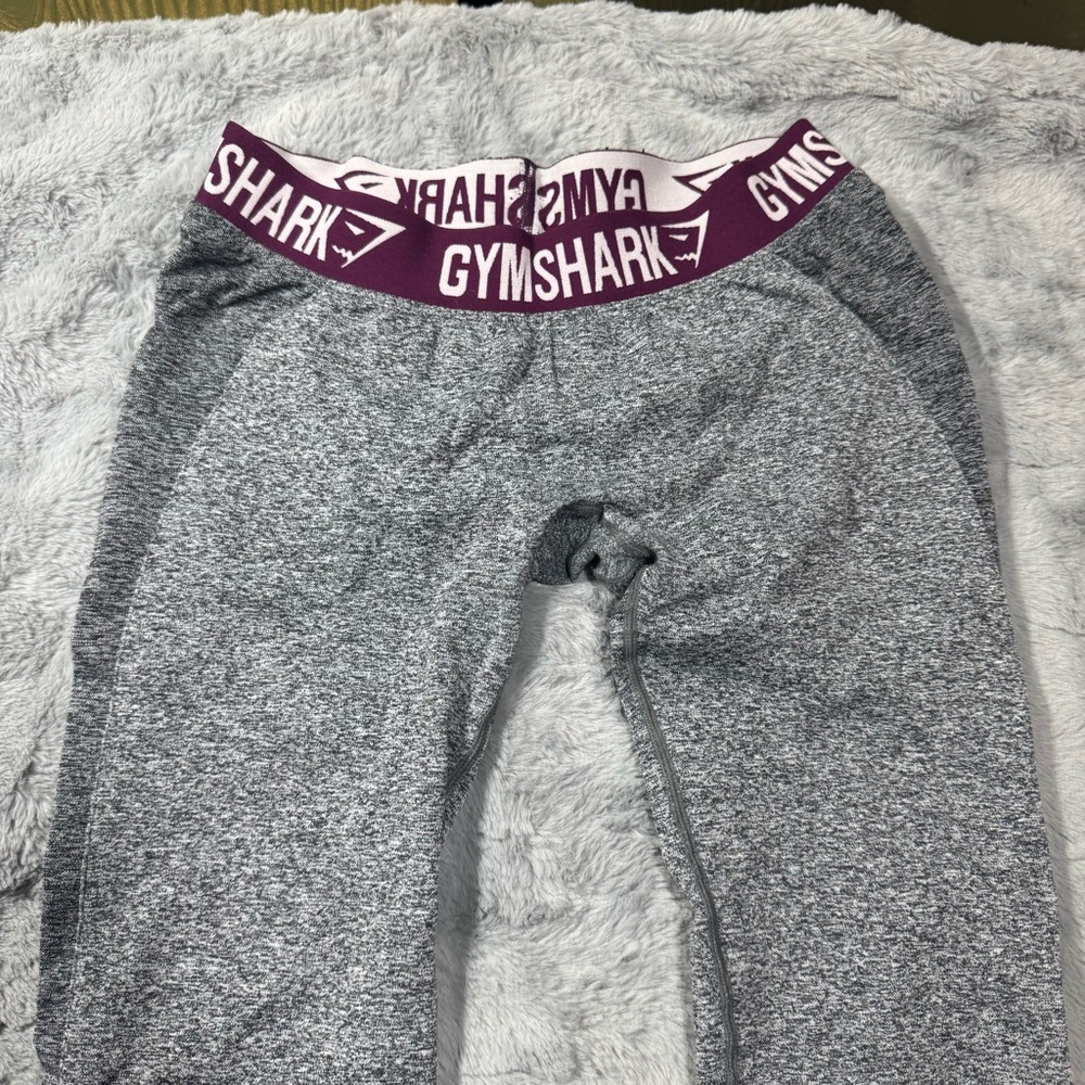 Gymshark Heather Gray Leggings with Purple Waistband - Picture 6 of 6